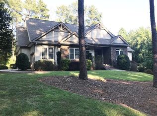915 Shadow Oaks Dr, Seneca, SC 29672