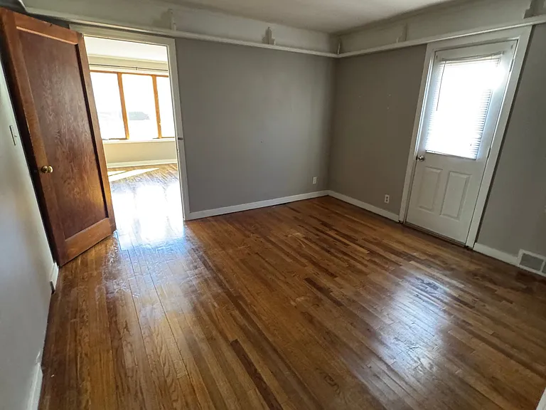 701 W 24th St #1 — Photo 13