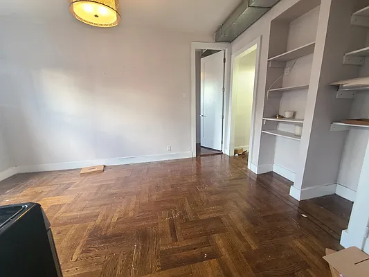 Rented by Cheskel Meisels, LREB | media 16