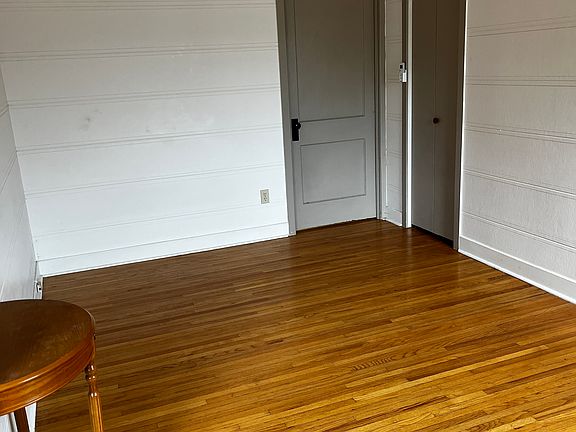 4th image of 501 Mill St #202