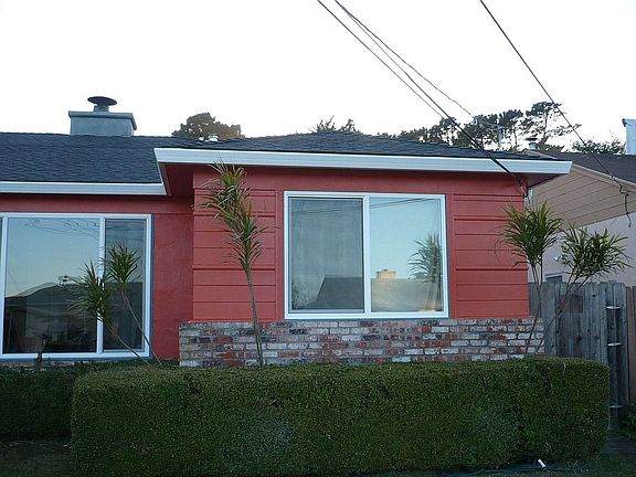 3rd image of 803 Larchmont Dr
