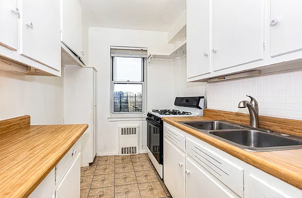 Sold by Brown Harris Stevens | media 28