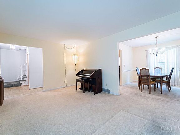 3rd image of 2559 Fulbourne Dr