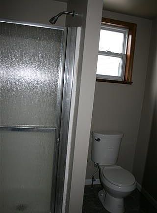 4th image of 616 Fairyland Ave
