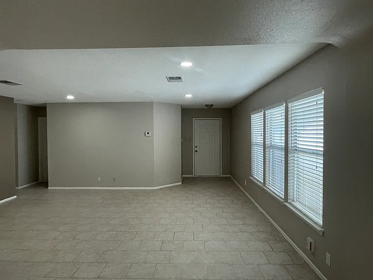 4463 Sherwood Way — Photo 3
