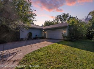 6079 Bishop Rd, Lansing, MI 48911