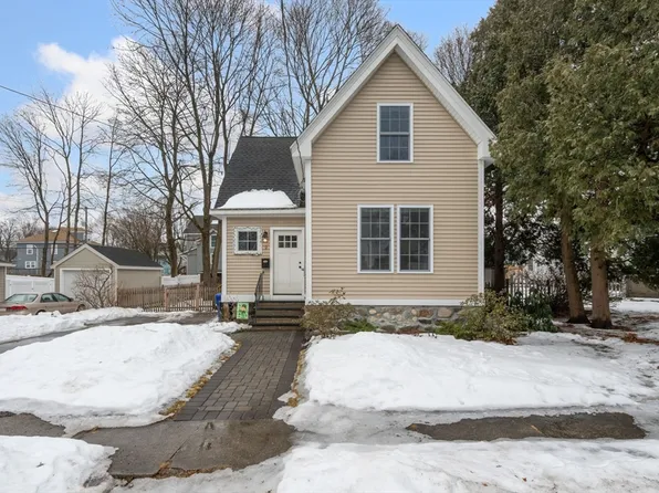 2 Garfield St, Maynard, MA 01754