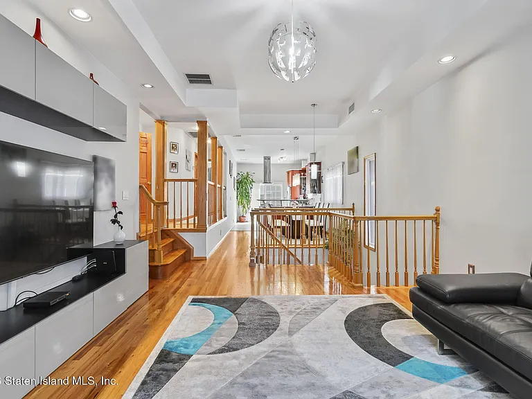 40 Devens St #1&2 — Photo 9