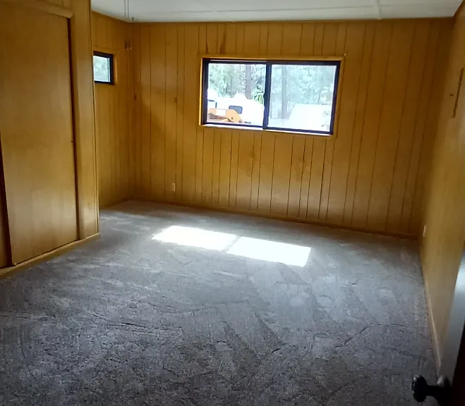 138 E Sherwood Blvd — Photo 2