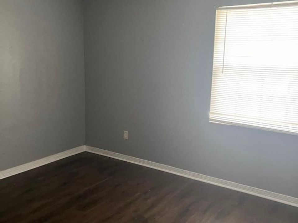 1st image of 2831 Villa Woods Cir #B