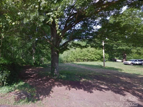 607 N Dixie St, Cherryville, NC 28021