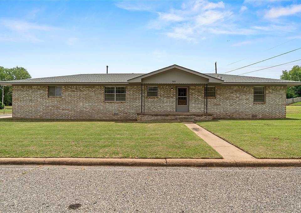 1st image of 808 Mimosa Dr