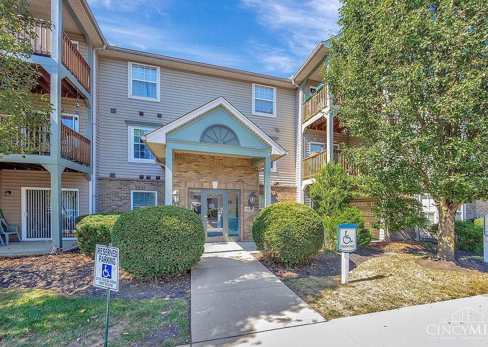1st image of 4921 N Arbor Woods Ct APT 202