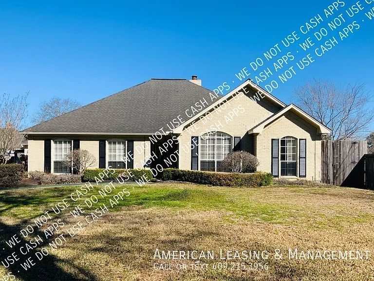 4820 Edgewood Ln — Photo 1
