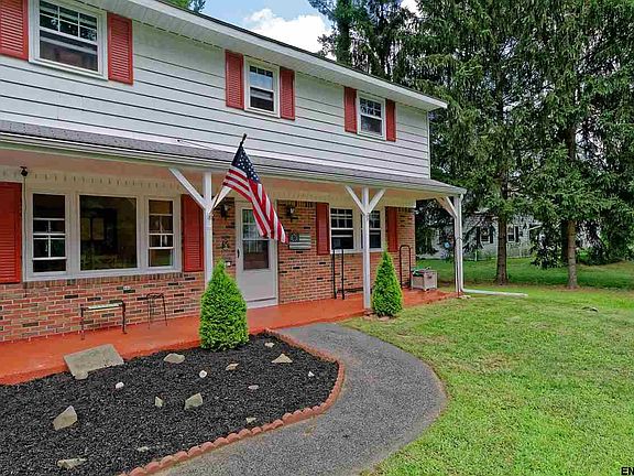 2nd image of 22 Sleepy Hollow Dr