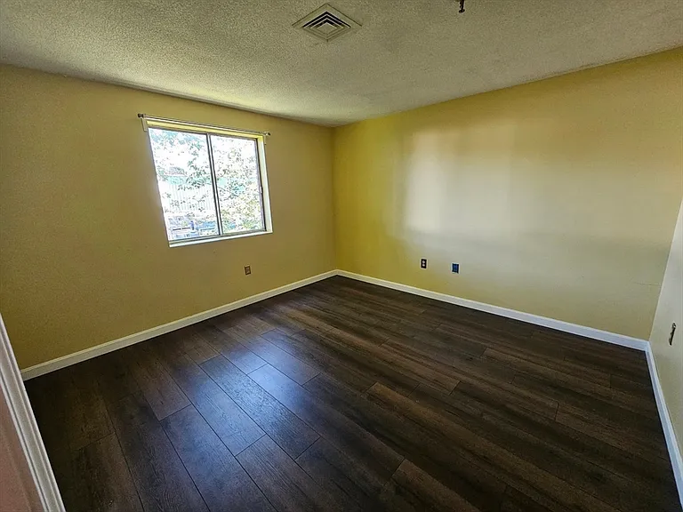 35 Prospect St #215 — Photo 9