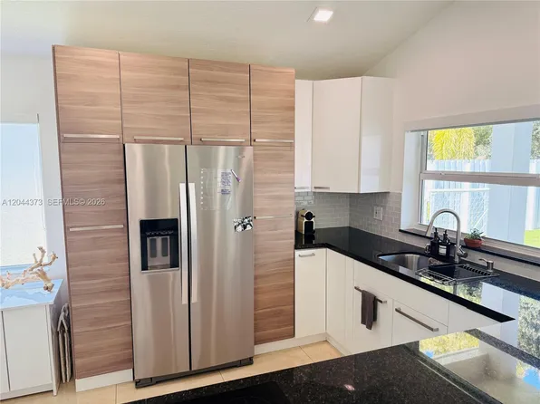646 Stanton Dr, Weston, FL 33326