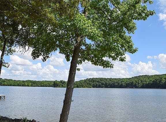 3rd image of 3309 Lake Pointe Dr