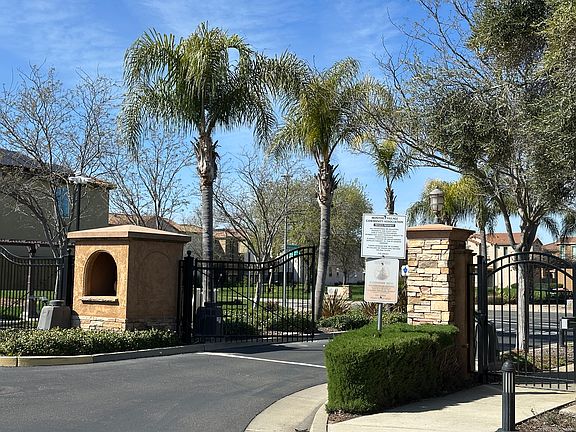 2nd image of 9956 Macabee Ln