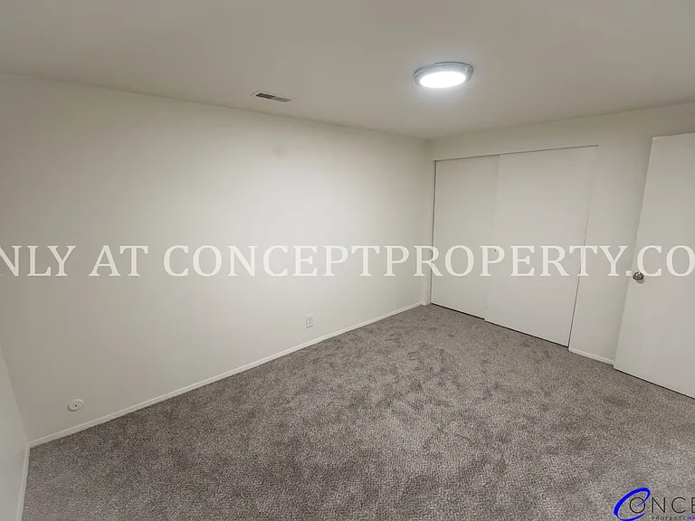 Ponderosa — Photo 111
