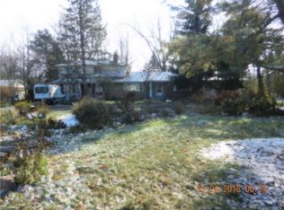 5929 Old Lake Shore Rd, Lake View, NY 14085