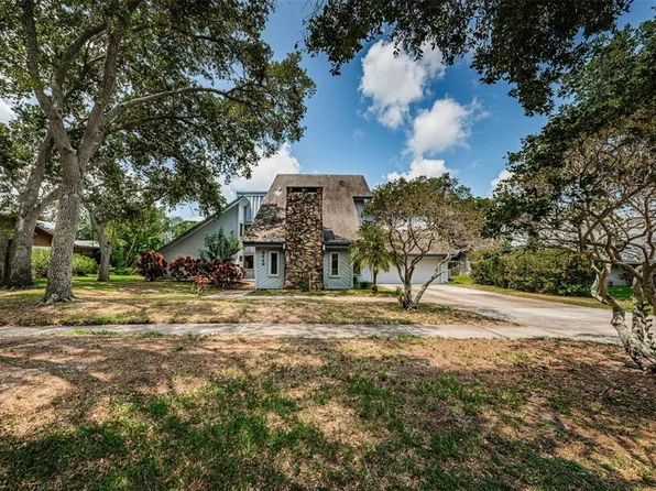 8448 Bardmoor Pl, Seminole, FL 33777