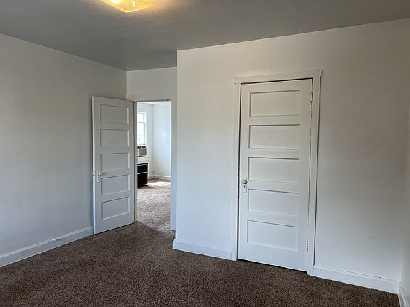 5th image of 341 Martin Ave #2