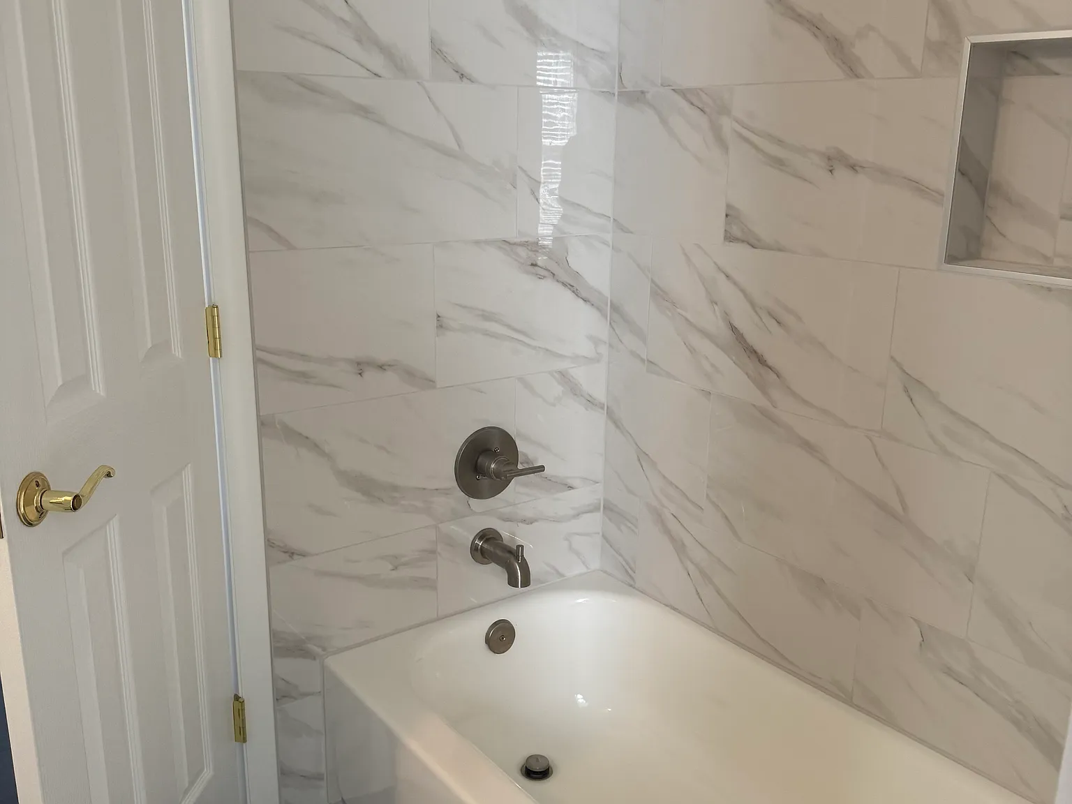 3 bed, 1600 sqft, $2,600 — Photo 4