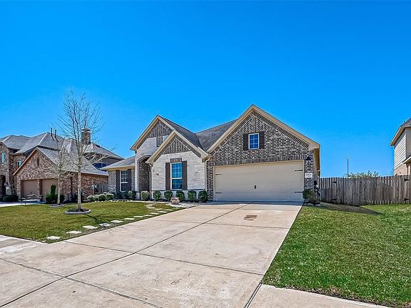 3rd image of 19871 Sonterra Ln