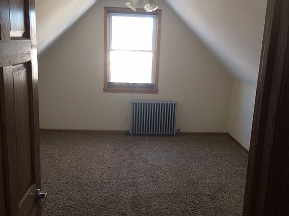 5th image of 2474 W Hutchinson St