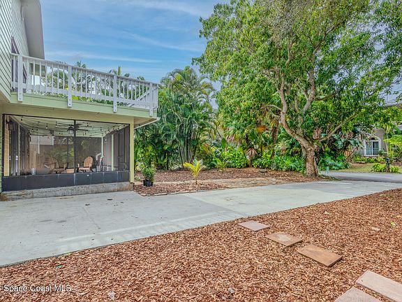 4th image of 5925 Riverside Dr