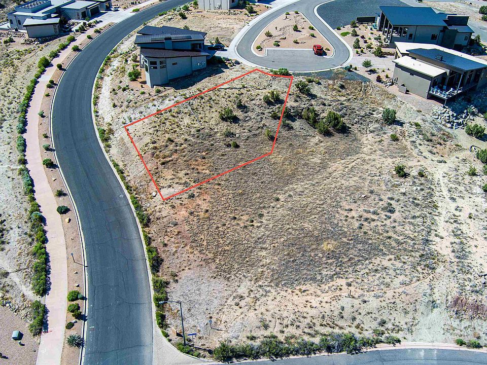 1st image of 324 Ventana Ct