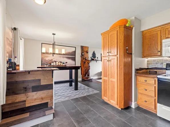212 Morris STREET, Pewaukee, WI 53072