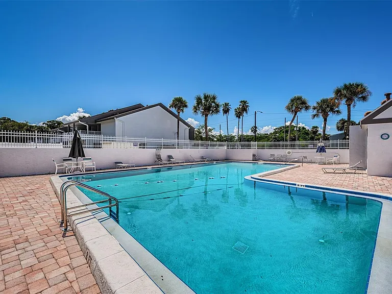 2117 Lakewood Club Dr S #K — Photo 31