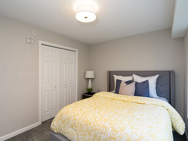 2044 Grand Ave — Photo 13