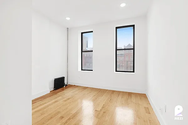 Rented by REZI | media 11