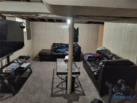 5th image of 4118 Parrakeet Ave