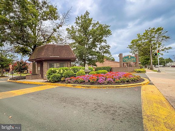2nd image of 6403 Delaire Landing Rd #403-00