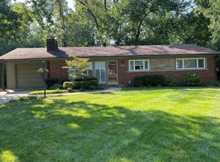 801 Wenneker Dr, Saint Louis, MO 63124