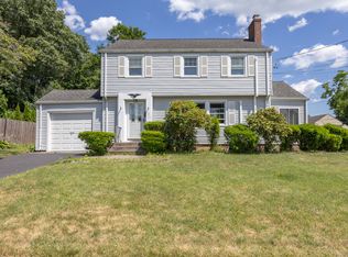 5 Hampton Rd, Hamden, CT 06518