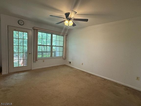 5th image of 603 Taggert Dr