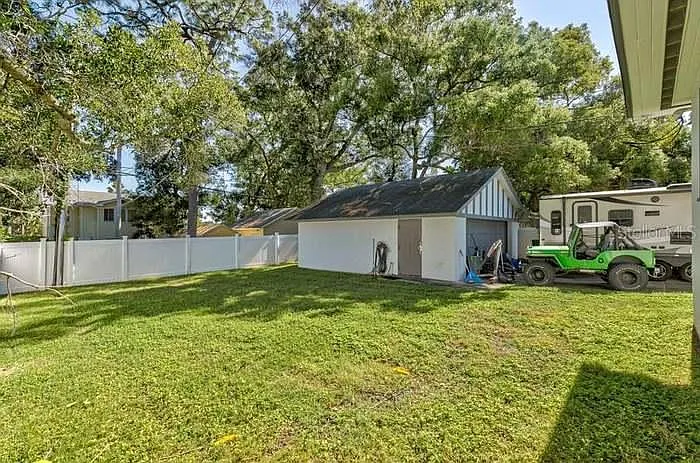4 bed, 2.5 bath, 2602 sqft, $4,500 — Photo 4