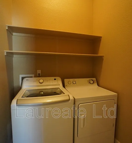 522 Milwaukee St — Photo 21