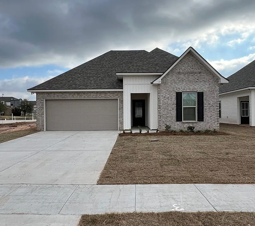 17 Venecia Ct