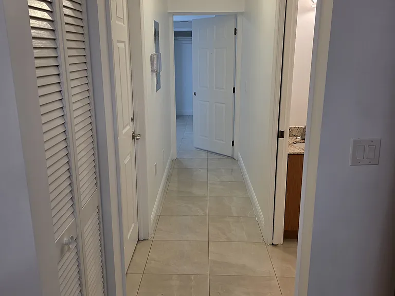 4317 NW 14th Ave #4317 — Photo 3