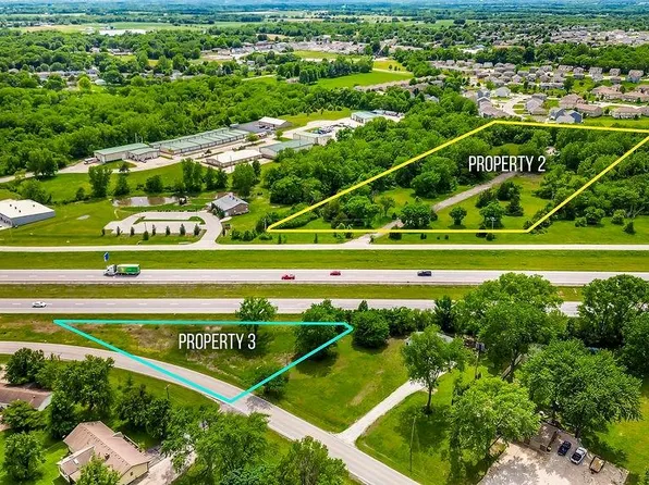 21702 N Main St, Peculiar, MO 64078
