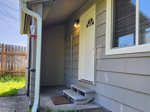 2nd image of 123 Acorn Street
