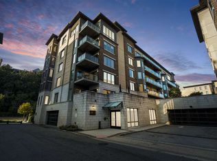 21 Eton Row, Weehawken, NJ 07086