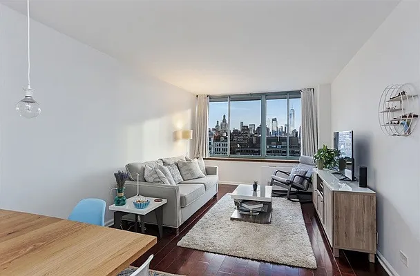 Rented by Compass | media 9