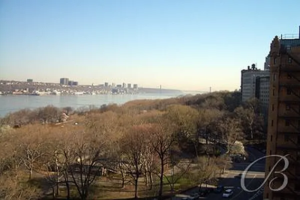 Rented by Bellmarc Realty | media 39